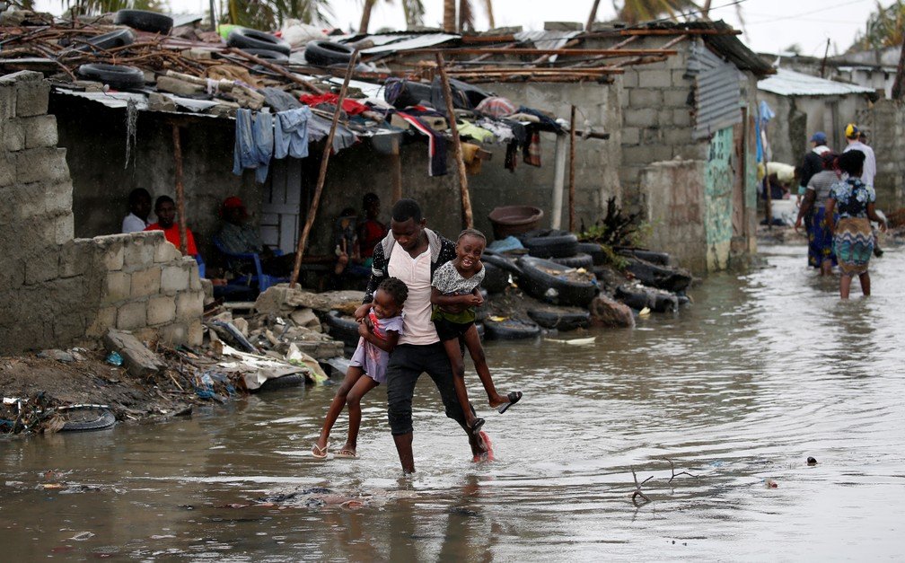Read more about the article Inundações em Moçambique, África do Sul e Zimbábue provocam mais de 100 mortos