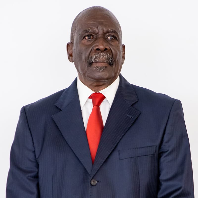 Read more about the article Ngola Kabangu acusa Nimi-a-Nsimbi de sabotar a estabilidade interna da FNLA