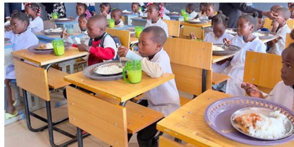 Read more about the article Viana investe 2,49 mil milhões kz na alimentação escolar de mais de 32 mil alunos